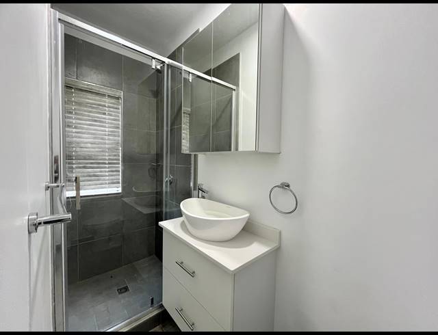 3 BEDROOM APARTMENT TO LET IN SHEFFIELD BEACH